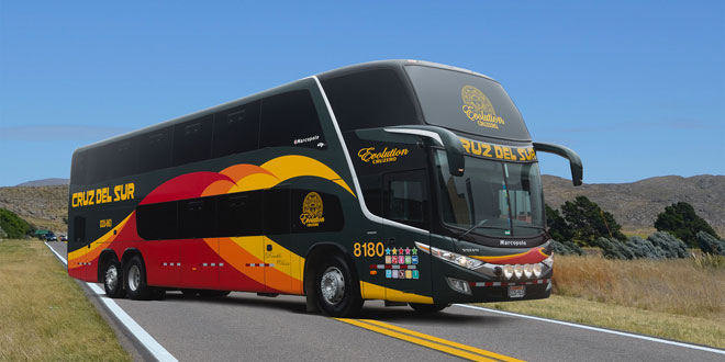 Bus de la compagnie péruvienne "Cruz del sur".