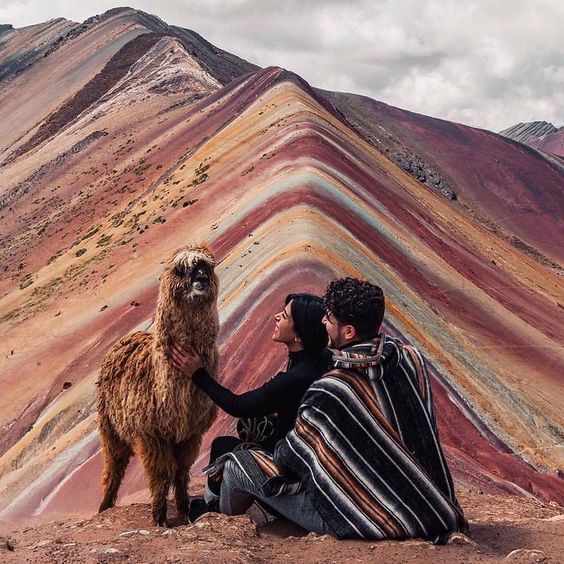 Montagne Vinicunca ou montagne arc en ciel, région de cusco