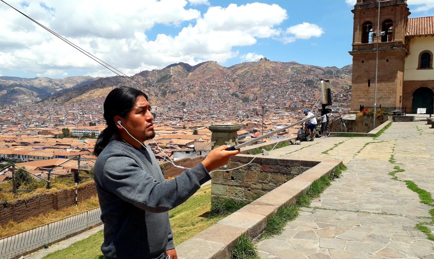 Juan de l'agence TrekkInca pendant une visite live de Cusco.